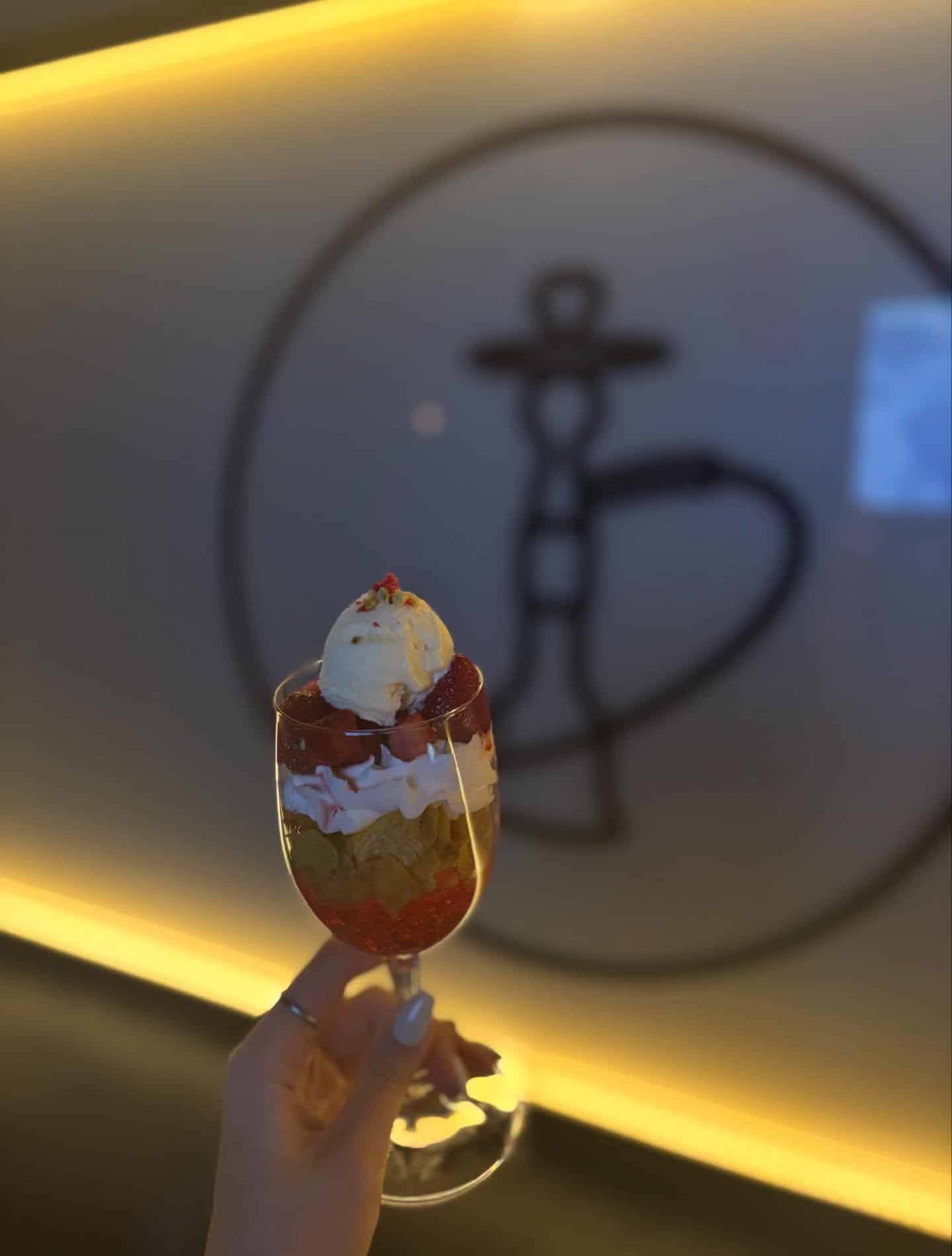 【銀座シーシャバー】贅沢ベリーパルフェ