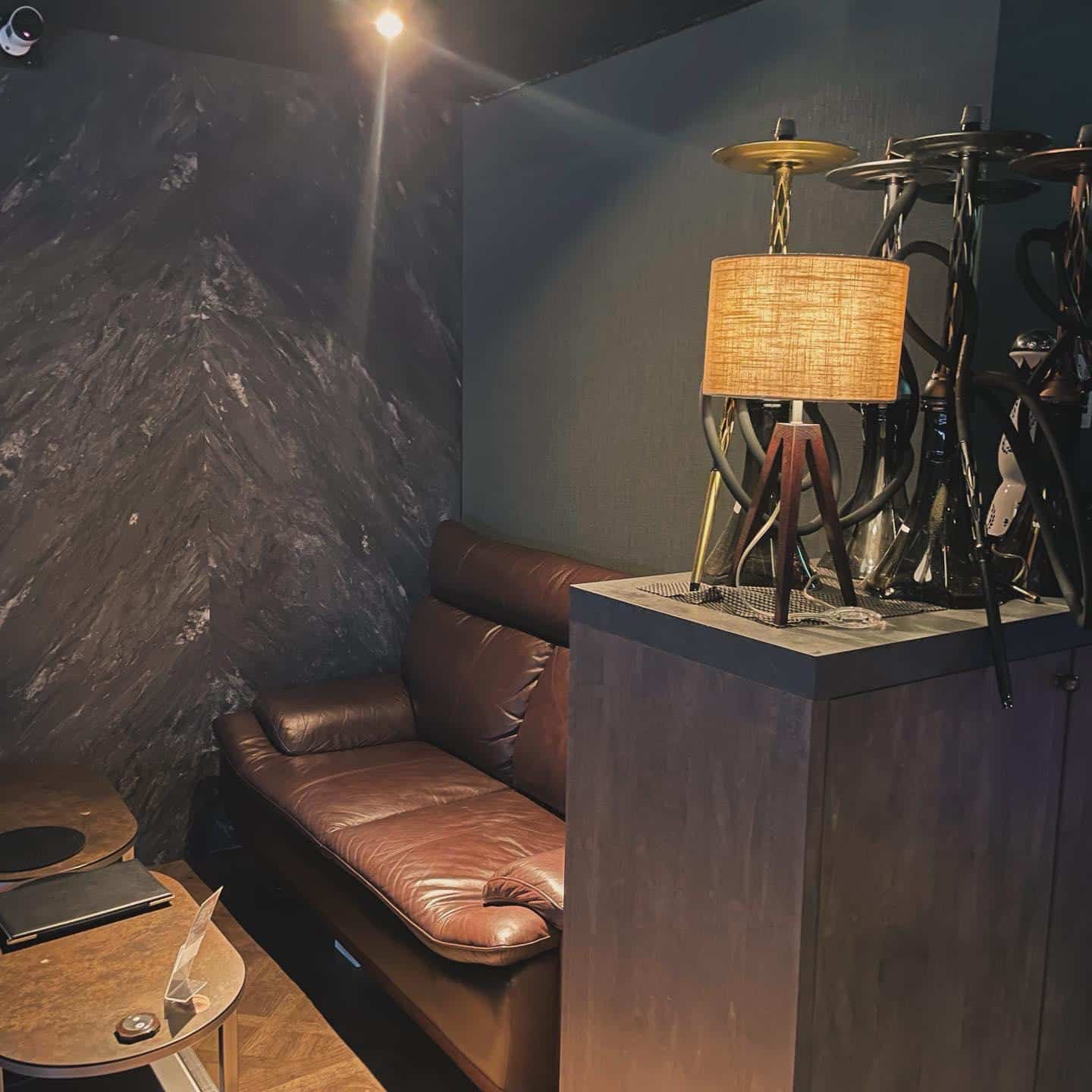 【新宿西口　シーシャ　バー】デート使いにも人気！隠れ家シーシャカフェ