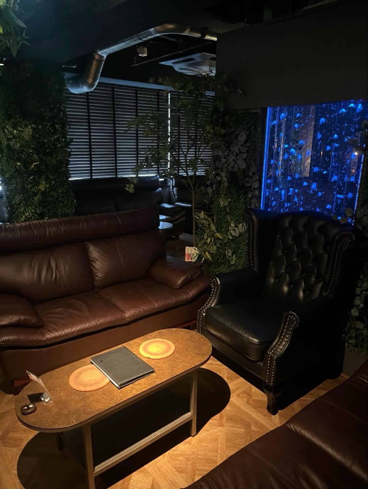 【新宿西口シーシャバー】今夜はシーシャとコカボムタワーでパーティー