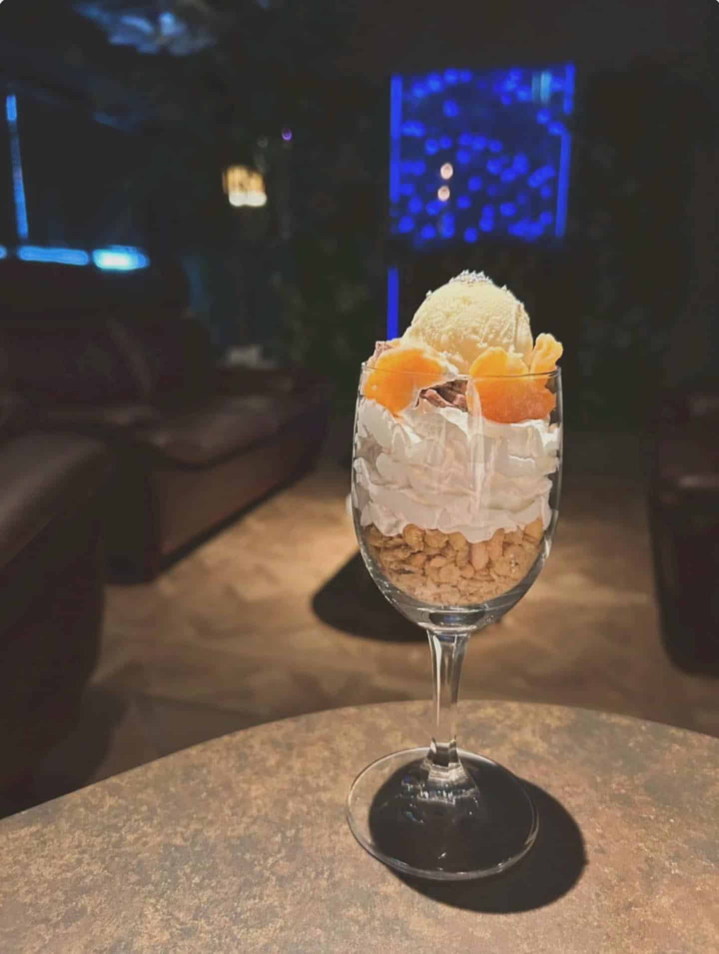 【新宿西口　シーシャ　バー】今夜はシーシャとコカボムタワーでパーティー
