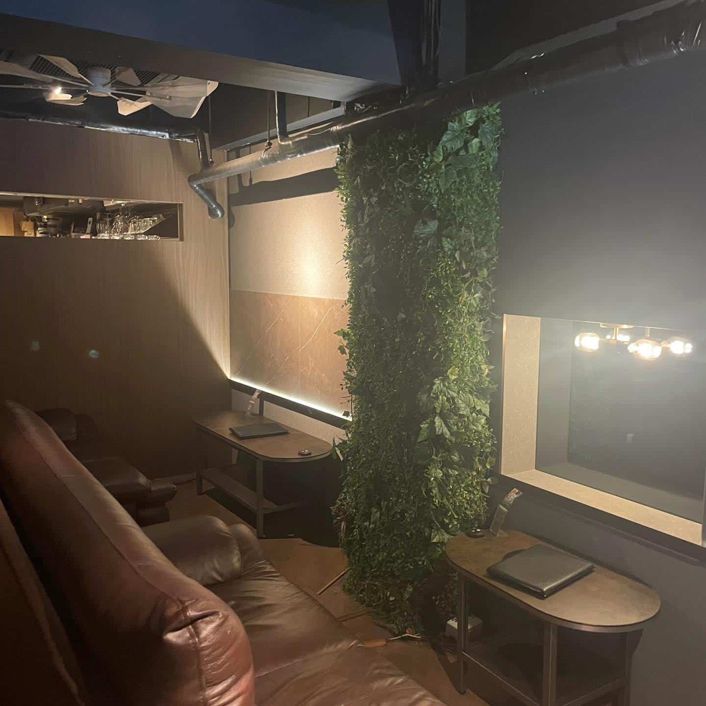 【新宿西口　シーシャ　バー】電子タバコ・紙タバコが吸える店