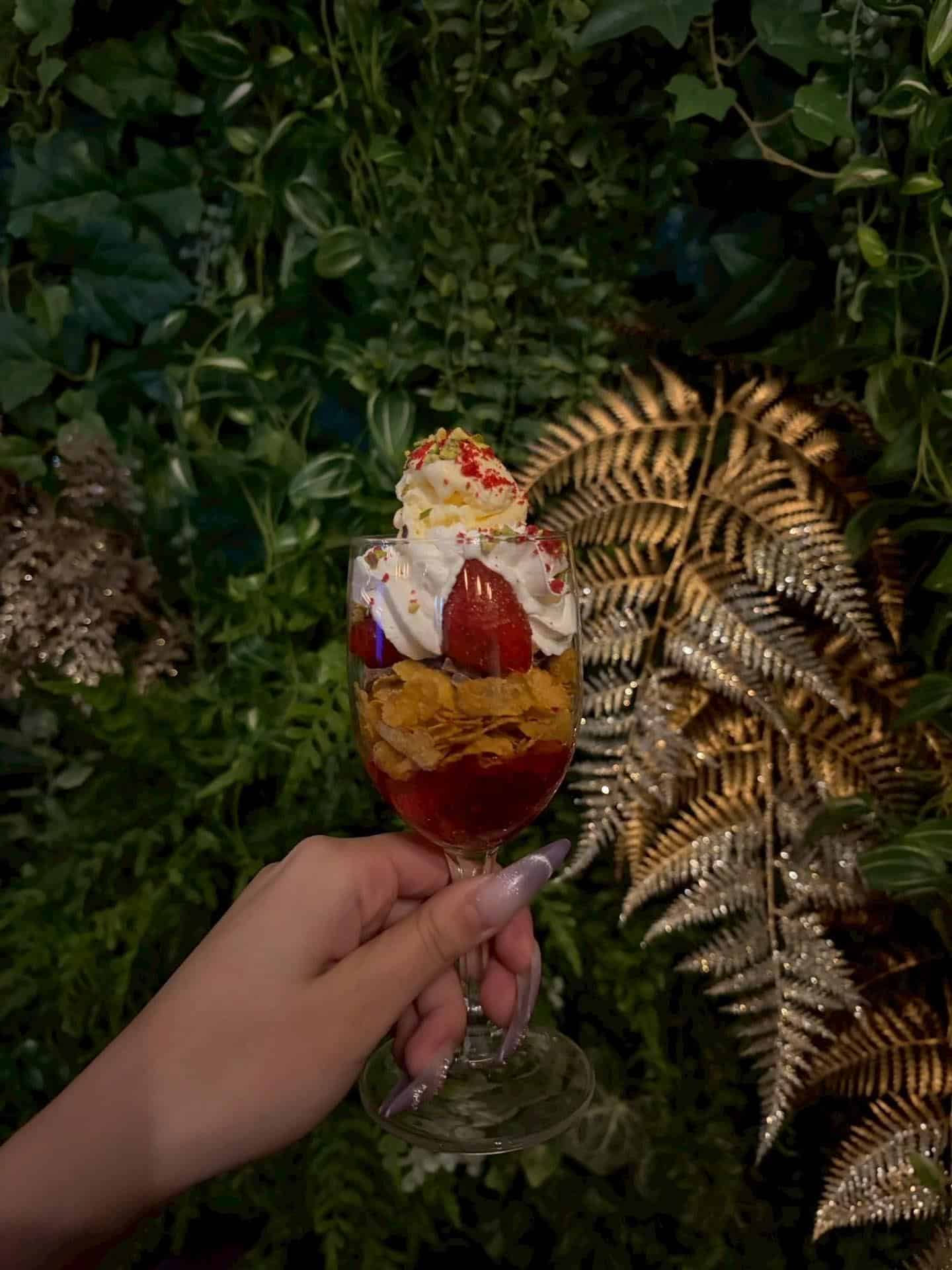 【東京八重洲 シーシャバー】