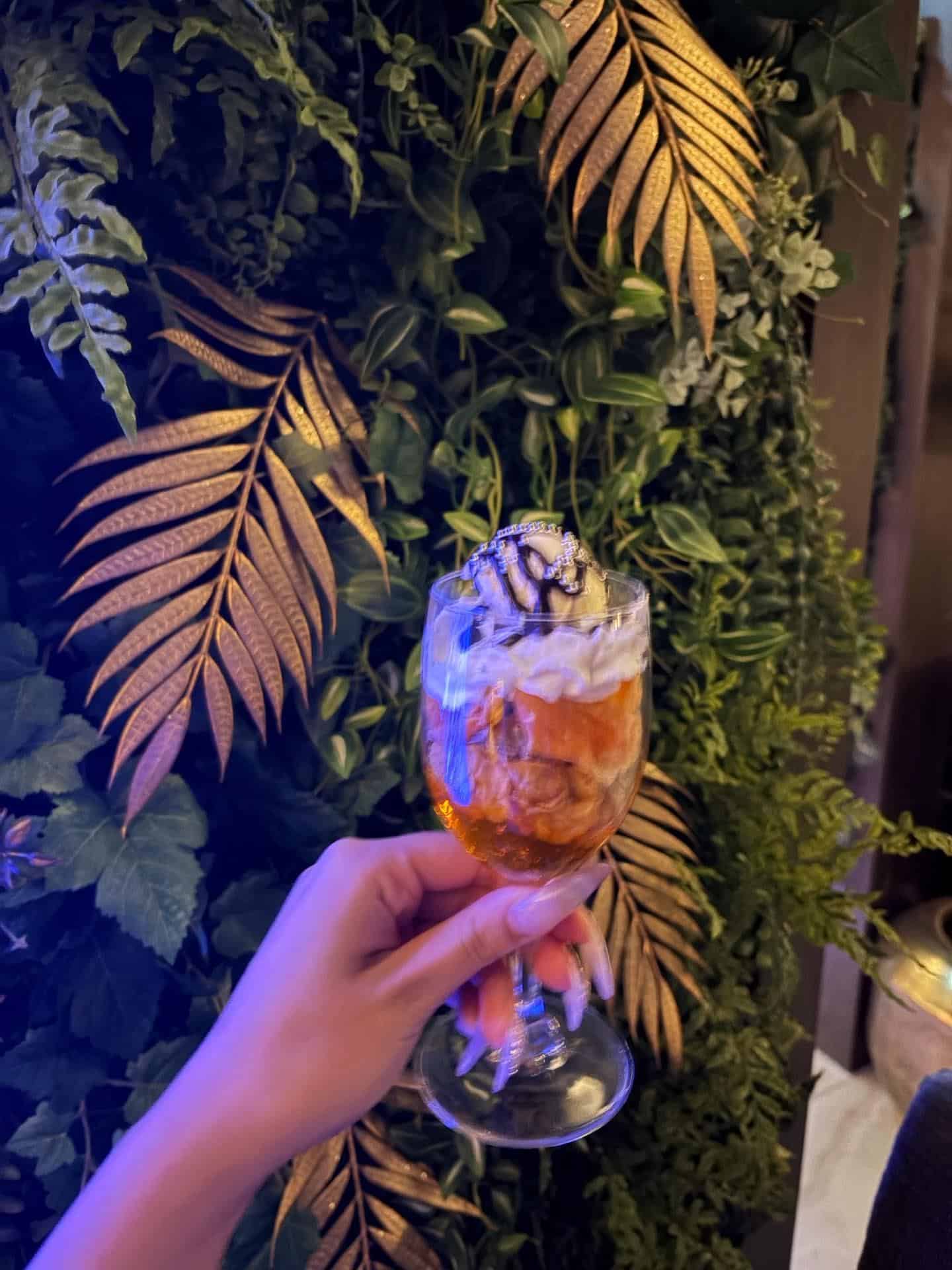 【東京八重洲 シーシャバー】